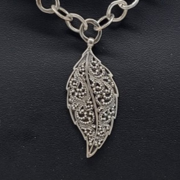 Rare Vintage Lois Hill Pendant Necklace Granulation Leaf Pendant w/Matching Ear - Picture 7 of 9